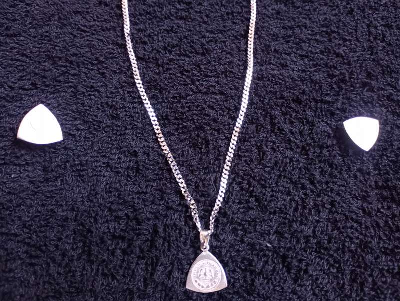 Silver chain with earrings