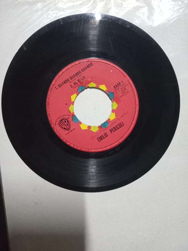 45 RPM vinyl record featuring Italian artist Emilio Pericoli.