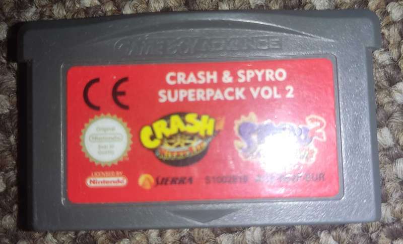Crash nitrokart & spyro2 game for gameboy