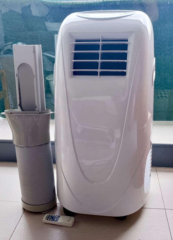 GMC Portable Aircon 10.000 BTU
