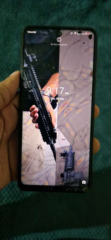 Hisense E60 phone