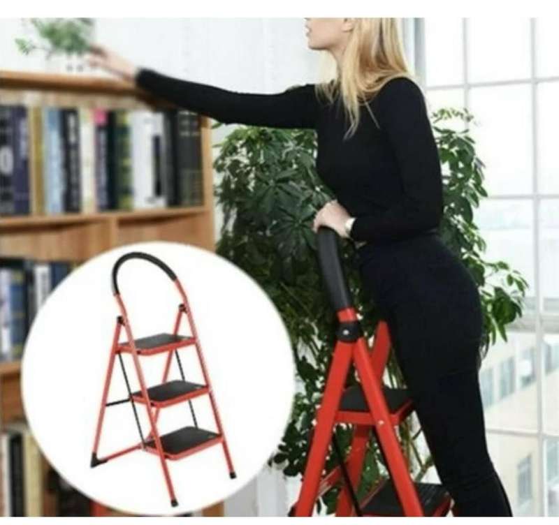 3 step steel ladder (hand rail)