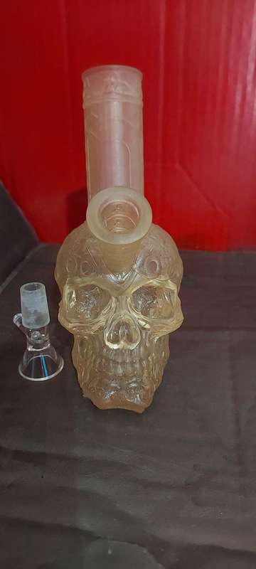 Celtic Crystal Skull Bong - Custom Collectible made piece with 14mm bowl