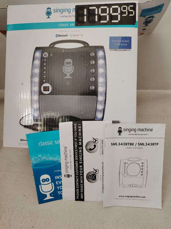 Singing Machine SML343BTBK Karaoke System. Like new!!