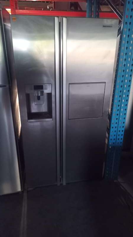 Samsung side by side Fridge Freezer silver