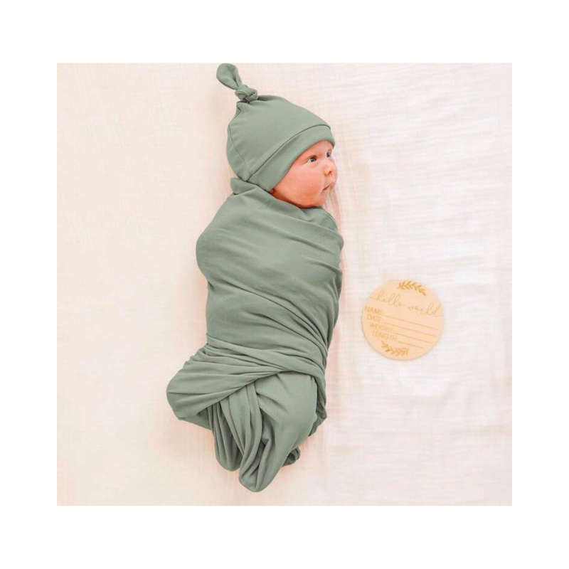 Newborn swaddle set - Green Flowers