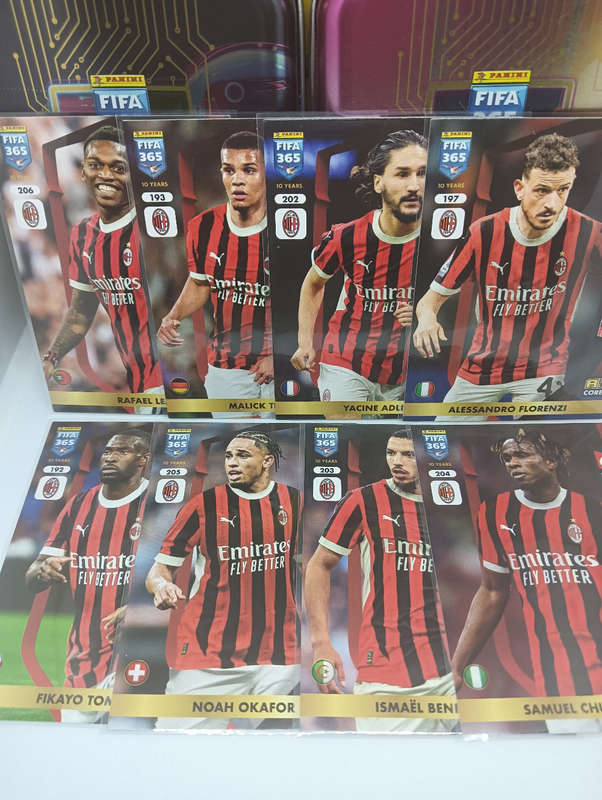 PANINI- FIFA365 2025- LOT OF 8 BASE CARDS- AC MILAN