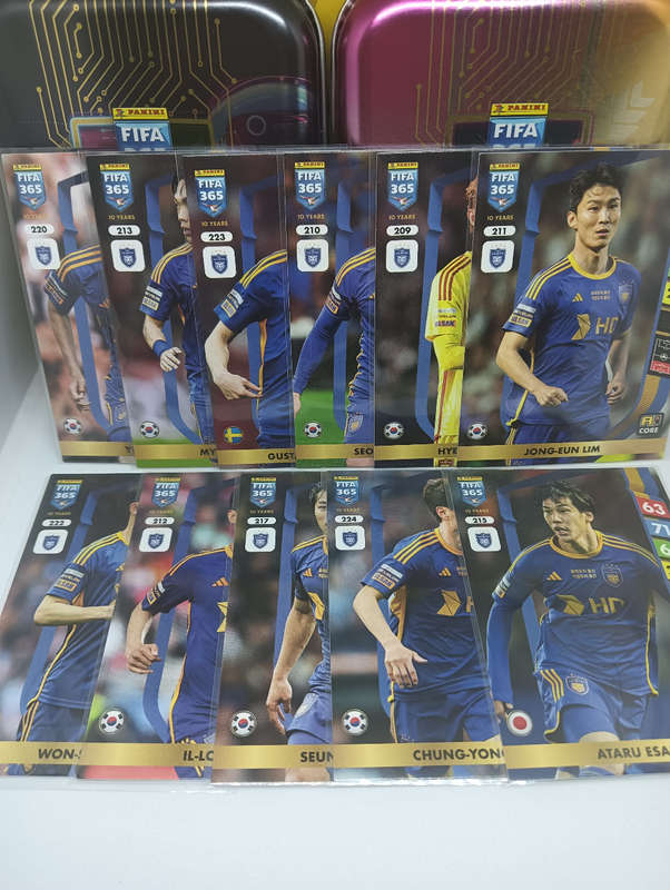 PANINI- FIFA365 2025- LOT OF 11 BASE CARDS- ULSAN HD