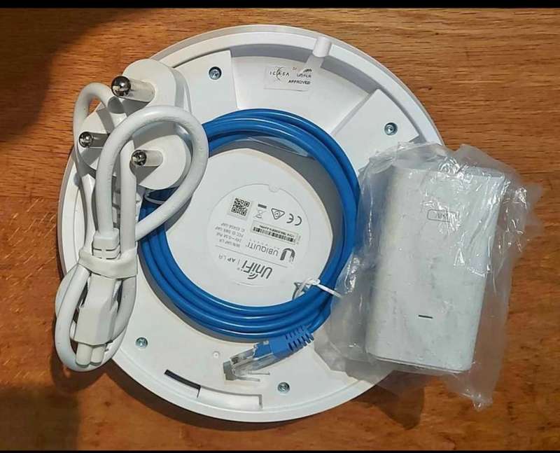 Ubiquiti UniFi