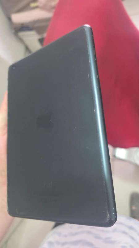 Apple Ipad Mini 1st Gen A1432 (Please Read description)