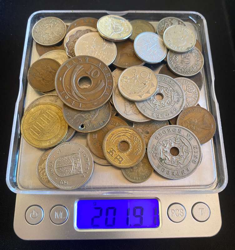 World Coin Lot +/- 200g