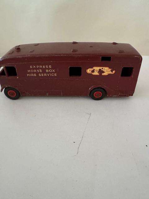 Dinky Toys 581 - Meccano England - Horse Box