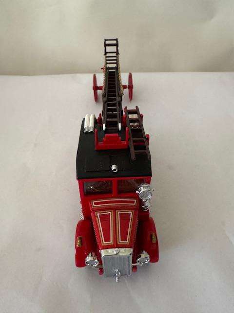 Matchbox MOYY YFE08 - Fire Engine Series