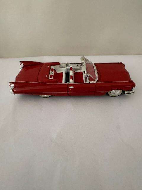 Matchbox Collectibles Dinky 92689 - Platinum Edition - 1959 Cadillac Convertible
