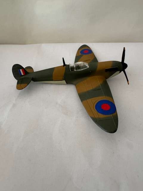 Dinky Toys 719 - Spitfire MK II