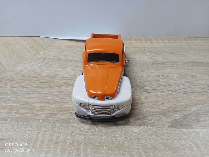 Harley Davidson Ford F1 Hobby Model