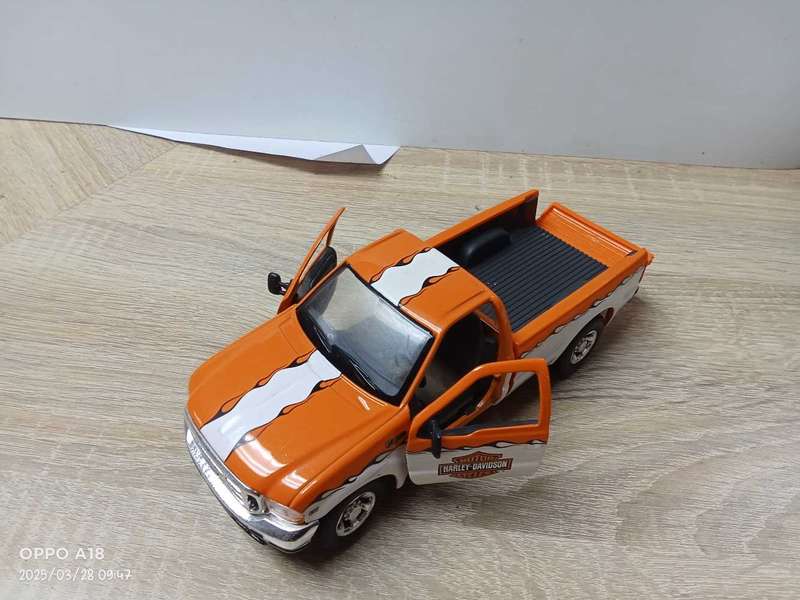Harley Davidson Ford F-350 Hobby Car