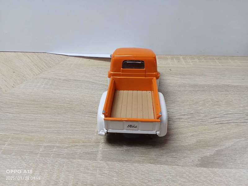 Harley Davidson Ford F1 Hobby Model