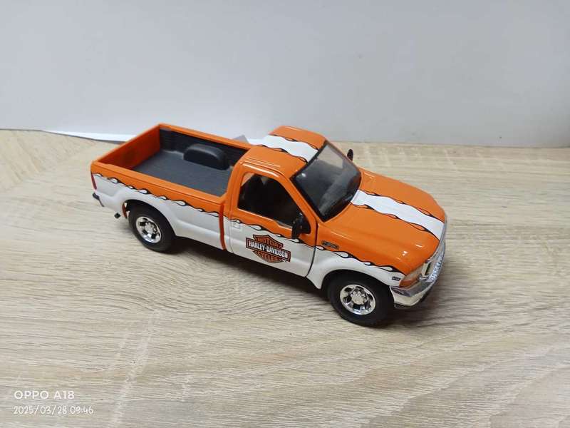 Harley Davidson Ford F-350 Hobby Car