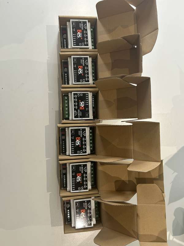 BES Ingenium 3 CHANNEL UNIVERSAL DIMMER