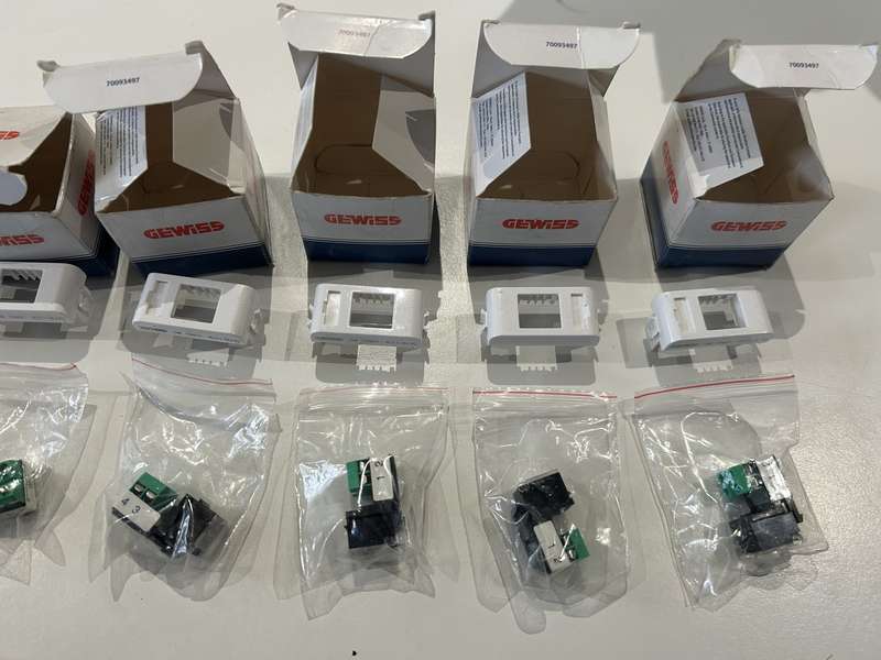 CHORUS 1M RJ11 TELEPHONE CONNECTION WHITE GEWISS GW10401