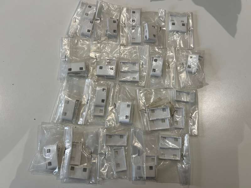 GW10553 GEWISS 1M KEYS FOR PUSHBUTTON PANELS 2 SYMBOLS WHITE