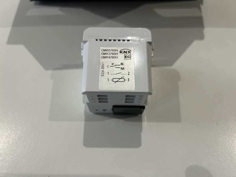 KNX EASY TIMED THERMOSTAT/SLAVE WHITE GW10765H