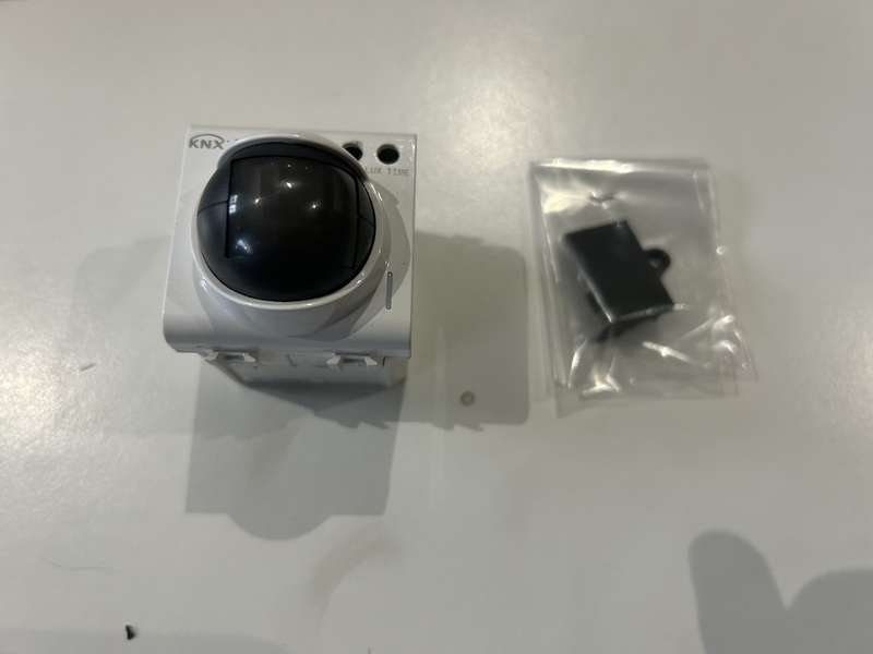 KNX EASY IR MOVEMENT DETECTOR WITH LIGHT SENSOR WHITE GW10756