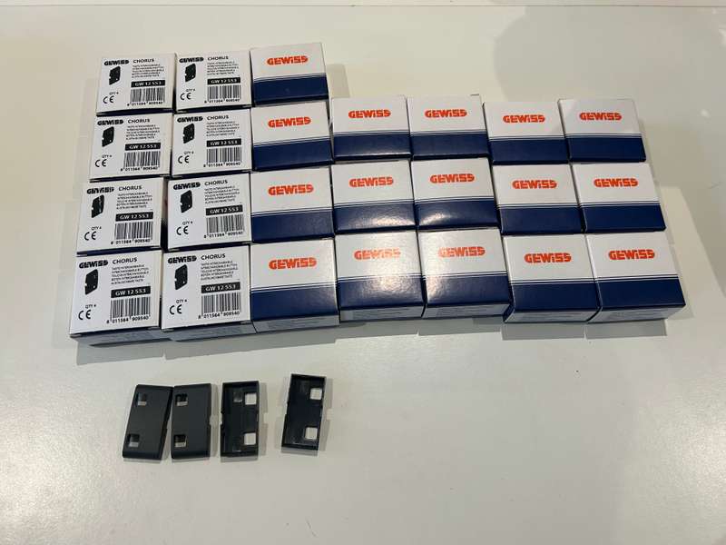 GW12553 GEWISS 1M KEYS FOR PUSHBUTTON PANELS 2 SYMBOLS BLACK