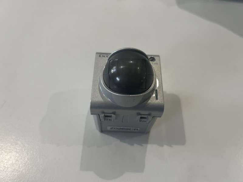 KNX EASY IR MOVEMENT DETECTOR WITH LIGHT SENSOR TITANIUM GW14756