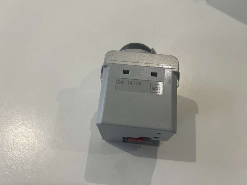 KNX EASY IR MOVEMENT DETECTOR WITH LIGHT SENSOR TITANIUM GW14756