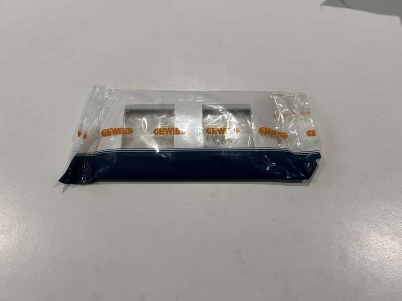 INTERNATIONAL 3x3 ONE COVER PLATE 2+2 GANG HORIZ WHITE GW16123TB GEWISS