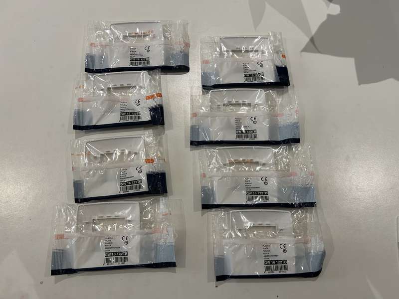 INTERNATIONAL 3x3 ONE COVER PLATE 2 GANG WHITE GW16122TB GEWISS
