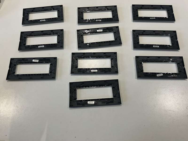 CHORUS LUX 6-GANG COVER PLATE TITANIUM TECHNOPOLYMER GW16206VT