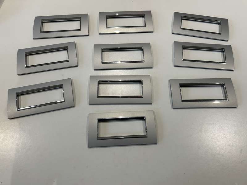 CHORUS LUX 6-GANG COVER PLATE TITANIUM TECHNOPOLYMER GW16206VT