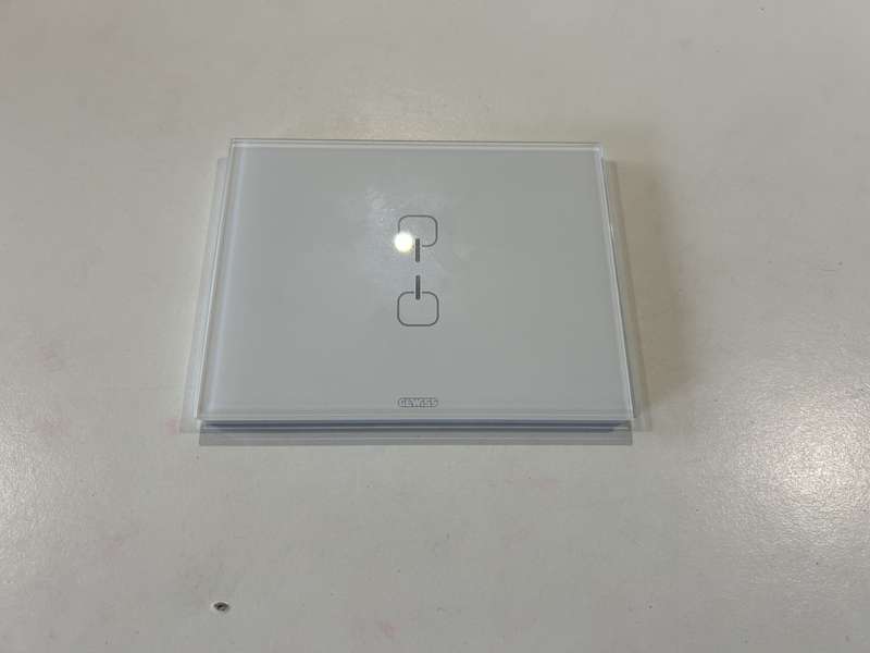 TOUCH PLATE 3P WHITE 2 SIGNS GW16952CB