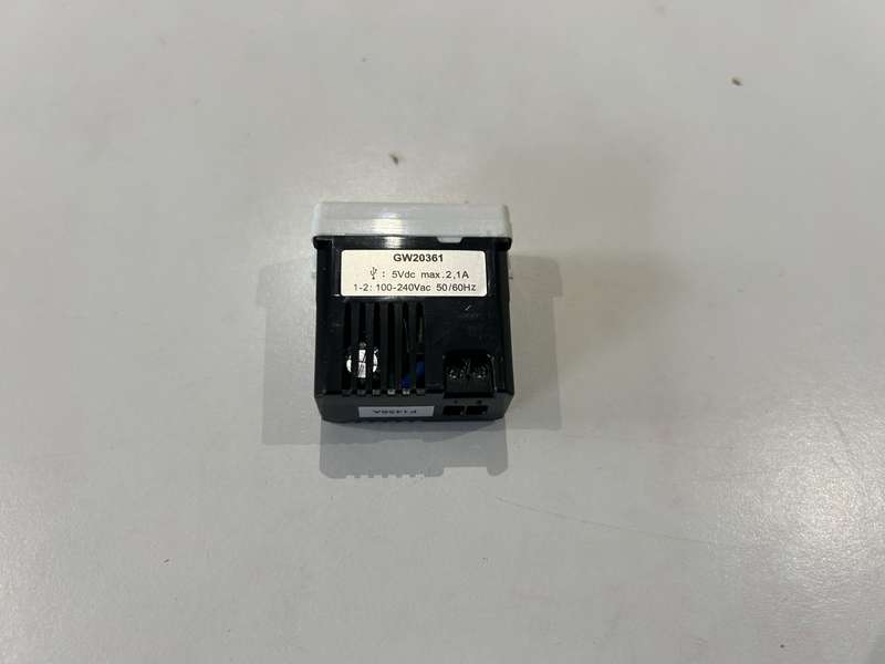 DOUBLE USB CHARGER 1M GW20361 GEWISS