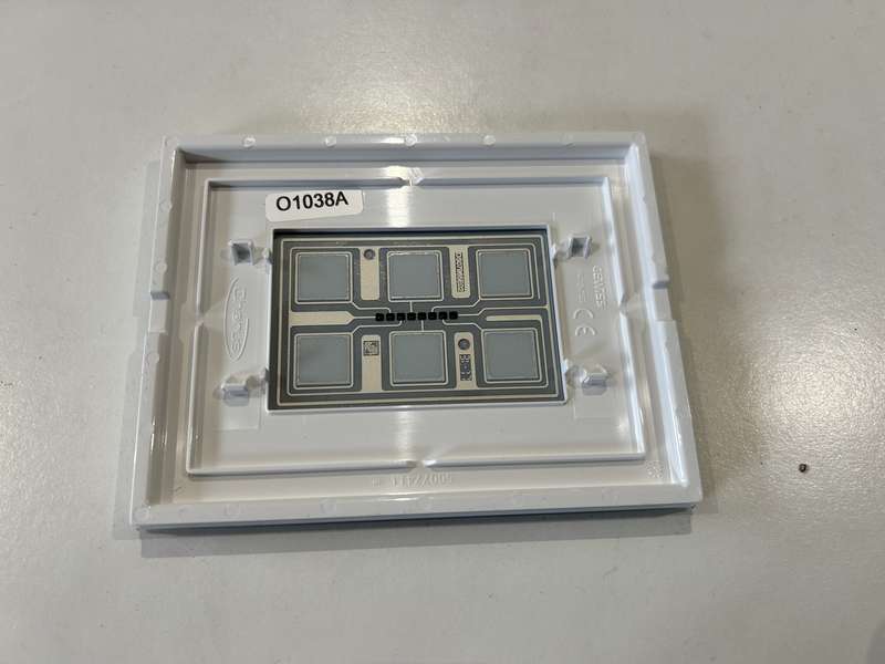 KNX ICE TOUCH COVER PLATE WHITE 6 INT SYM GW16946CB