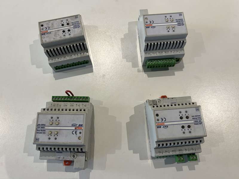 KNX EASY ROLLER SHUTTER ACTUATOR 2 CHANNEL 6A GW90851