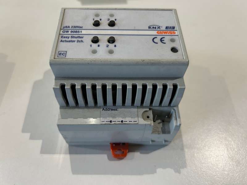 KNX EASY ROLLER SHUTTER ACTUATOR 2 CHANNEL 6A GW90851