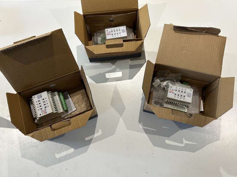 KNX EASY ROLLER SHUTTER ACTUATOR 4 CHANNEL 6A GW90852
