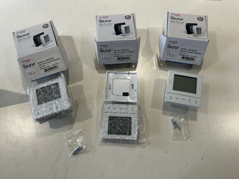 AURA WIRELESS THERMOSTAT - WHITE (230V)