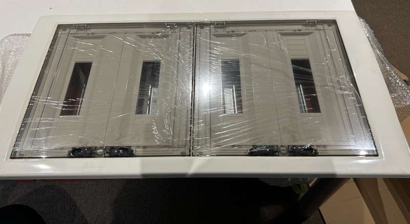 FLUSH DB 72MOD. 4X18 SMOKED DOOR IP40 GW40611 GEWISS