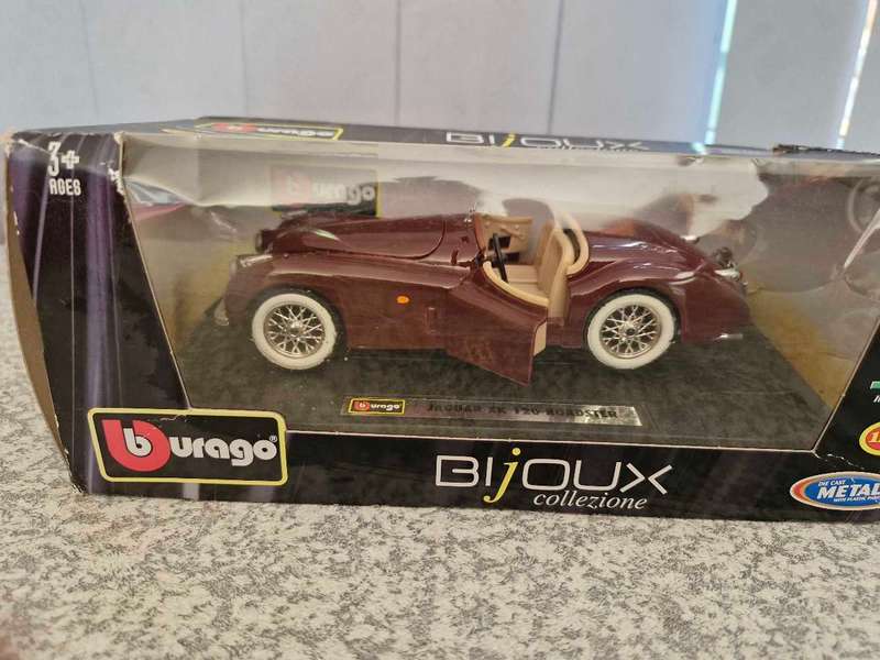 14 x (1:18 scale) Die Cast Model cars