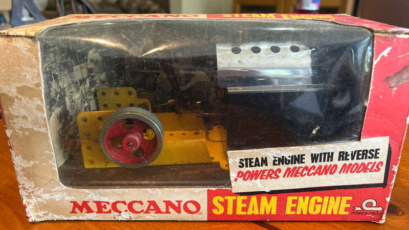 Meccano steam engine