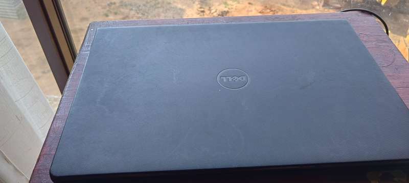 Dell inspiron 3551
