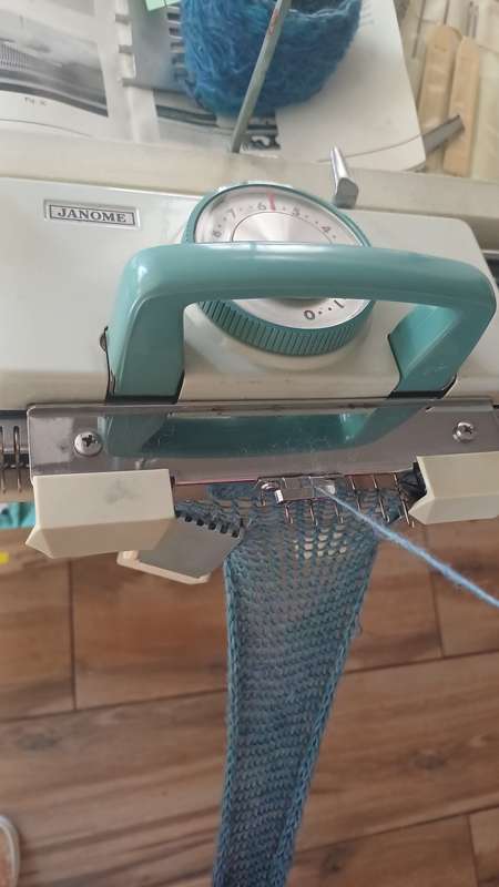 Janome Junior Knitter CHJ-3 knitting Machine