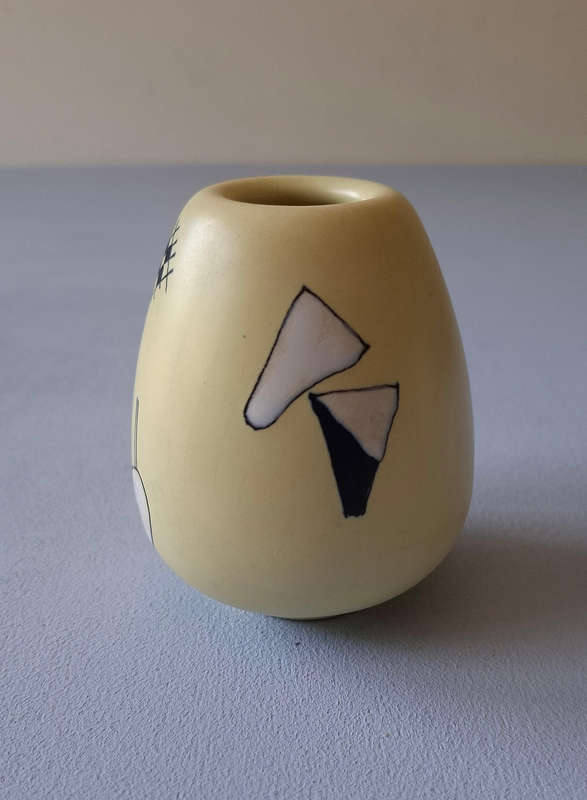 Gouda Flora Pottery Geometric Shaped