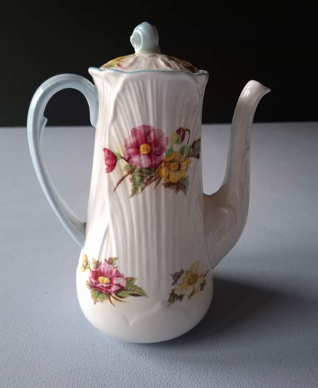 Shelley 1950s Begonia Pattern Coffee Set
