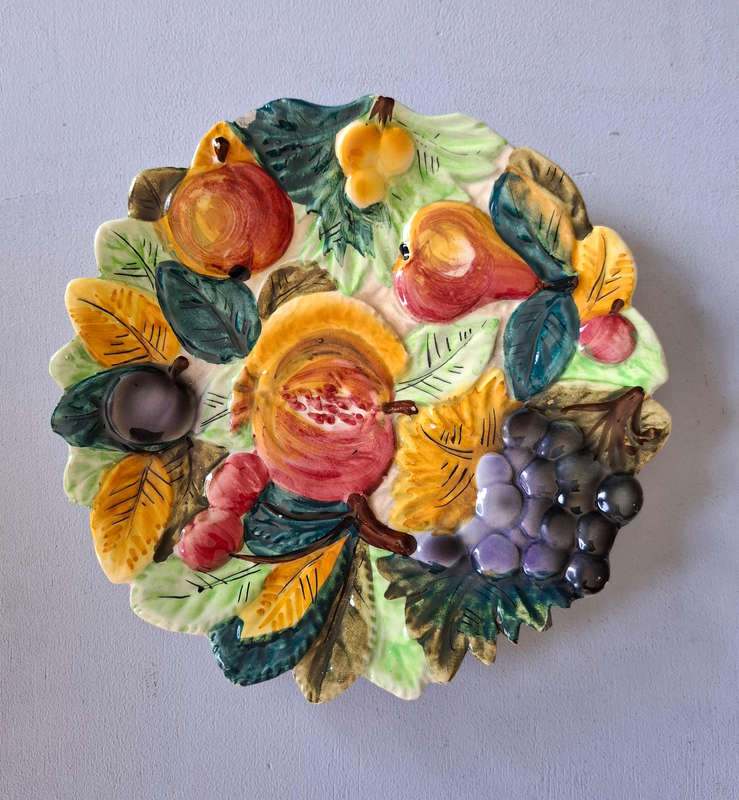 Italian Hand-Painted Majolica Fruit Plate
